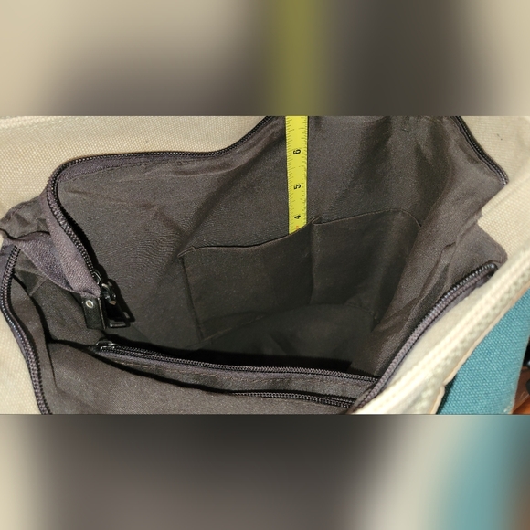 Snug Star Canvas Multi-Color Striped Cross Body Shoulder Bag/Tote - Picture 12 of 16